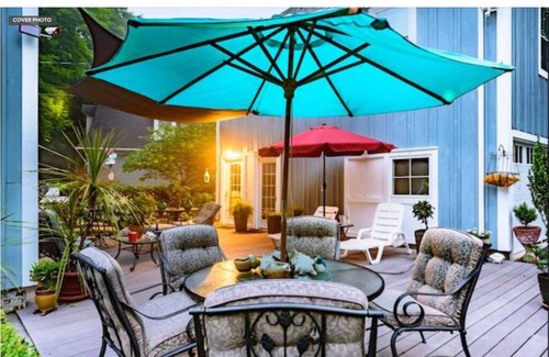Bellevue Avenue Historic District House | Cozy guest house Located in the historical Bellevue Avenue