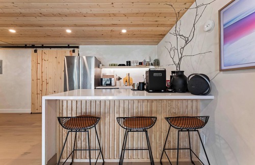 Lake Forest Cabin | Cozy Guest House Surrounded with nature and Eucalyptus Trees.