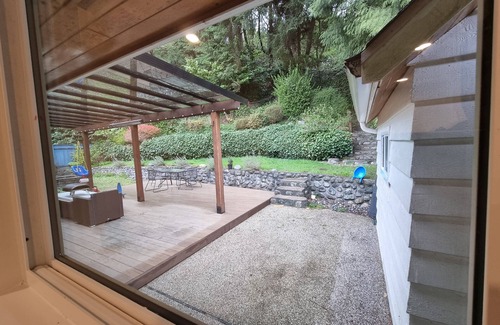 Canyon Heights Apartment | Cozy Guest Suite in Edgemont Village