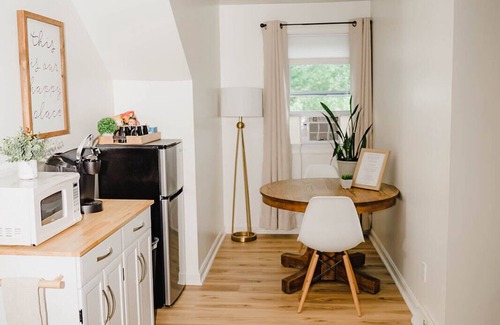 Salunga Apartment | Cozy Guest Suite with Private Entrance