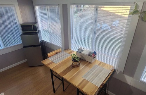 Vallejo House | Cozy Guesthouse/Garden Hideaway Retreat, Private Entrance, Safe and Quiet Area