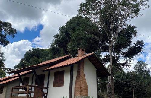 Vitor Hugo Ski Chalet | Cozy guesthouse surrounded by nature, total privacy, fireplace