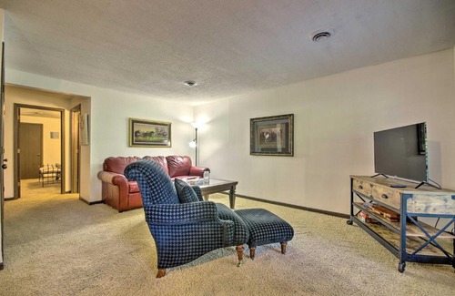 Hallsville Apartment | Cozy Hallsville Apartment with Shared Hot Tub!