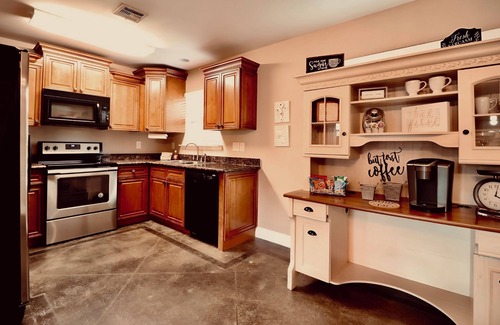 Hammond House | Cozy Hammond Hideaway Home located 10 minutes from Southeastern University