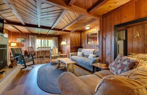 Harbor Springs House | Cozy Harbor Springs Vacation Rental, 13 Mi to Town