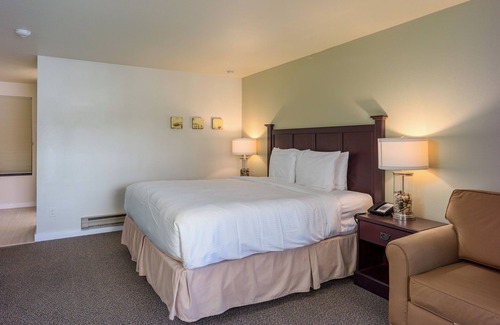 Rosario Hotel | Cozy Harborside Stay | Secluded Orcas Island Getaway- Harborside 2343