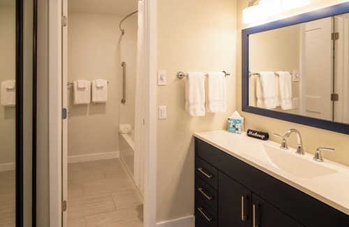 Rosario Hotel | Cozy Harborside Stay | Secluded Orcas Island Getaway- Harborside 2443