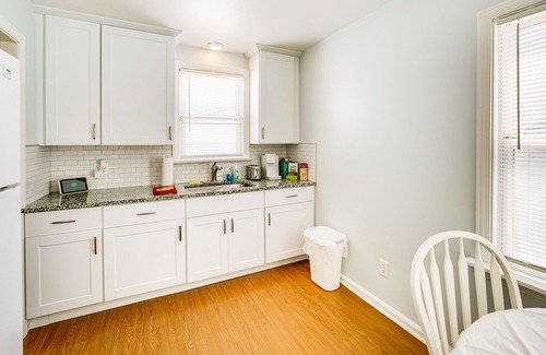 Harper Woods House | Cozy Harper Woods Home ~ 12 Mi to Downtown!