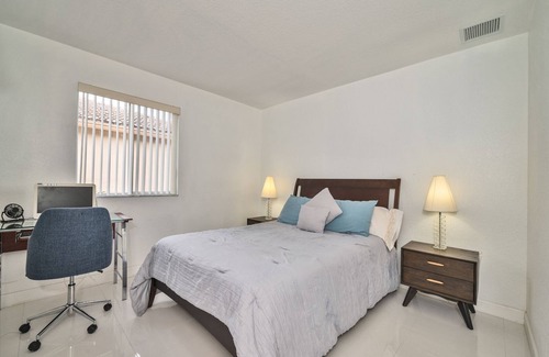 Miramar Bed & Breakfast | Cozy haven in prestigious Silver Fall near Hard Rock Stadium Casino & Hollywood