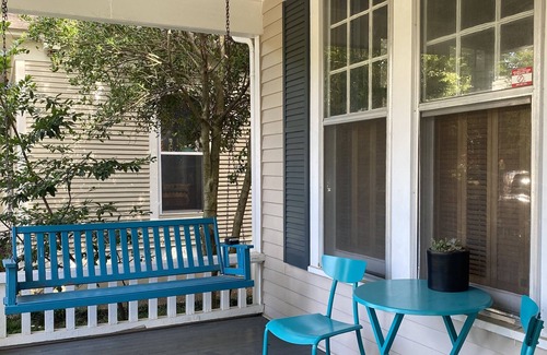 East Midtown House | Cozy Haven in the Heart of Memphis! Cute Victorian Duplex with Fenced Backyard