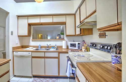 Casas Adobes House | Cozy Haven Retreat - Ideal Location w/Patio & Pool