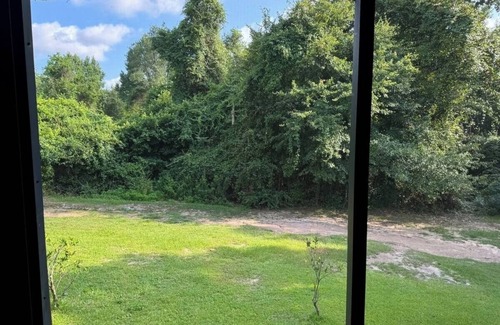 North Northwest Pensacola Cottage | Cozy Hencye 3 Near Uwf, Hospital & Pensacola Beach