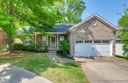 Hermitage House | Cozy Hermitage Home with Deck 11 Mi to Nashville!