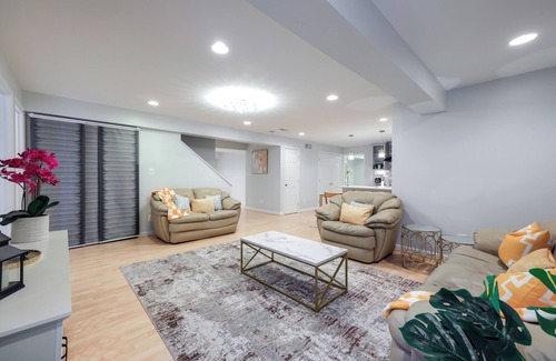 Herndon House | Cozy Herndon Home Near Wineries!