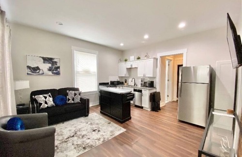 Clifton Apartment | Cozy Hidden Gem - Unit 2