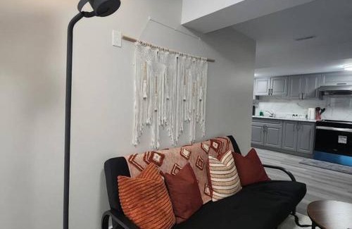Thorold Apartment | Cozy Hideaway