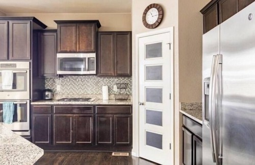 Brighton House | Cozy hideaway in Spruce: 4BR Retreat close to DIA