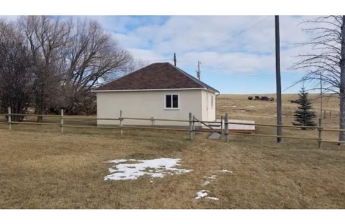 Clyde Park Cottage | Cozy Hideaway with views of 3 Mountain Ranges