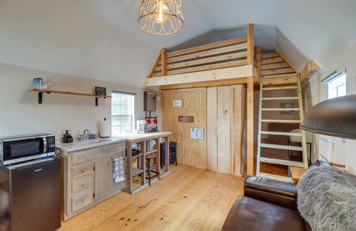 Higden Apartment | Cozy Higden Studio: Close to Greers Ferry Lake!