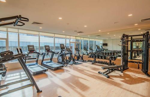 Downtown Phoenix Apartment | Cozy HighRise 23th Flr,Gym,Parking,Pool,W-D,Golf