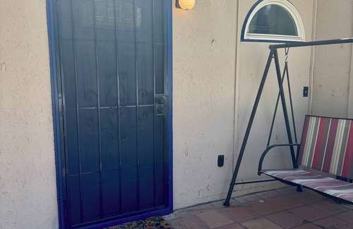 Agua Dulce Apartment | Cozy Hiker's Rest Stop with A/C, and Wifi in beautiful Agua Dulce.