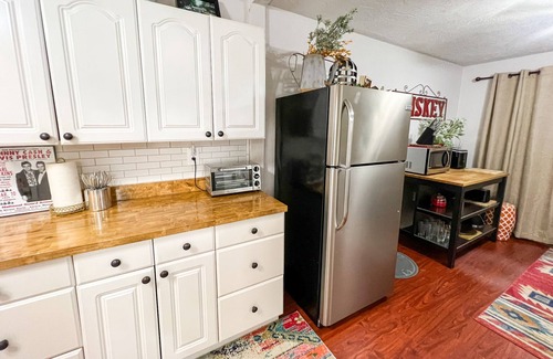 West Oak Hill House | Cozy Hill Country Casita w/pool, firepit - pet-friendly!