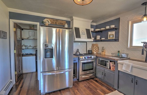 Rifle House | Cozy Hillside Home w/Rifle Gap & MTN Views, Hot Tub, Decks, Grill, Near Golfing