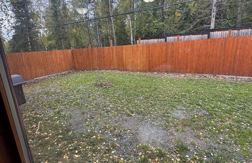 Rabbit Creek House | COZY HILLSIDE HOME WITH A BEAUTIFUL DECK, FIRE PIT, SAUNA & PLENTY OF PARKING