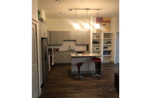 Allandale Apartment | Cozy Hip Crib