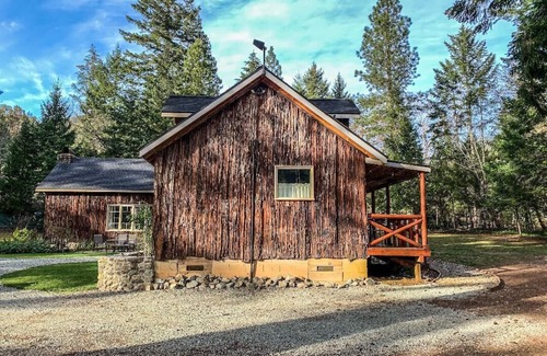 Wolf Creek Apartment | Cozy Historic Cabin Near Hiking