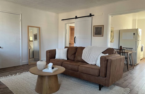 Hamburg Township House | Cozy Historic Hamburg Loft -22 Mins Ann Arbor