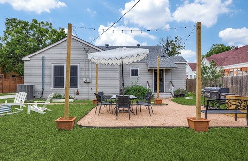 Jefferson House | Cozy Historic Hideaway - a beautifully restored 100+ year-old home.