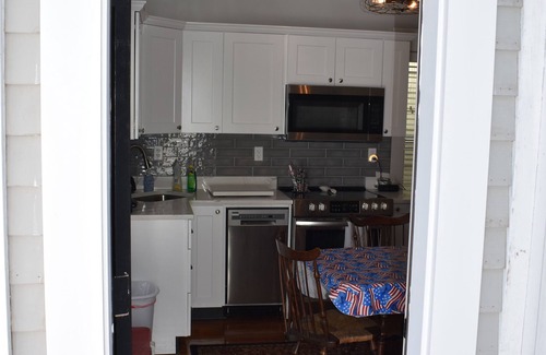 Bristol Apartment | Cozy, historic home, 1 BR located 2 blocks from downtown Bristol RI