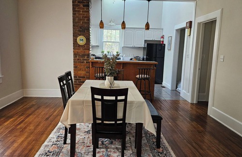 Columbia House | Cozy Historic Home just 2 miles from USC, downtown and 6 miles from Ft. Jackson