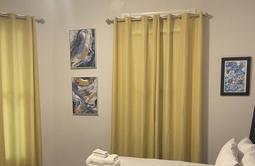 Historic Garderns House | Cozy historic home downtown San Antonio @ Alamodome ~Family and pet friendly