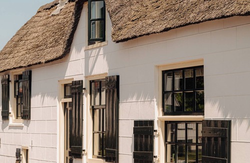Ankeveen House | Cozy historic house in charming Dutch village with lots of nature