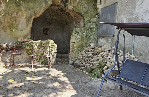 Monforte San Giorgio House | Cozy historic house with garden and view
