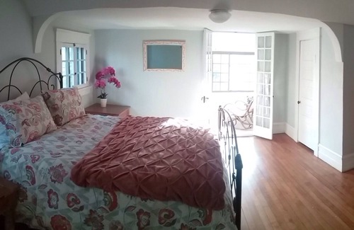 Waynesville House | Cozy Historical Downtown Home