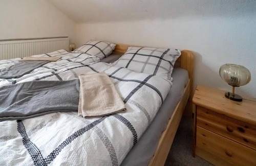 Neustadt am Rennsteig House | Cozy holiday home with terrace and garden