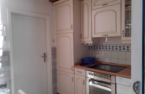 Drochtersen House | Cozy holiday home near the Elbe island of Krautsand for up to five people.