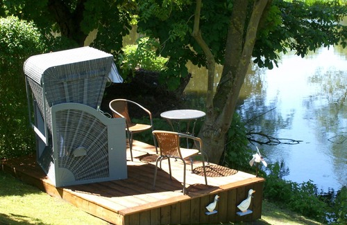 Drochtersen House | Cozy holiday home near the Elbe island of Krautsand for up to five people.