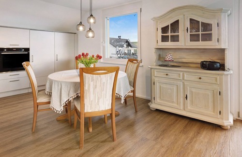 Albbruck Apartment | Cozy Holiday Apartment "Kleine Auszeit" with Wi-Fi and Shared Garden
