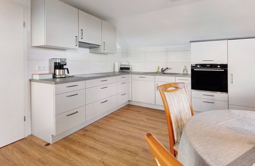 Albbruck Apartment | Cozy Holiday Apartment "Kleine Auszeit" with Wi-Fi and Shared Garden