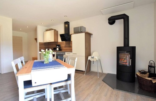 Barnekow House | Cozy holiday apartment with a terrace and garden