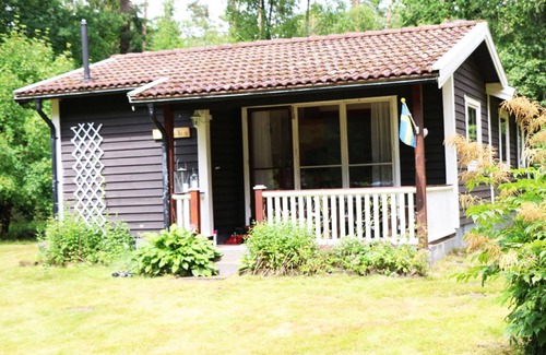 Annerstad Ski Chalet | Cozy holiday cottage on Lake Kösen