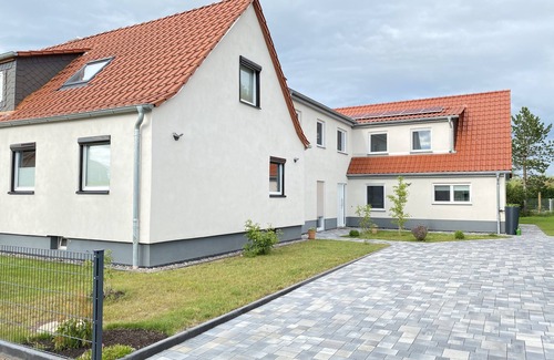 Sulzer Siedlung House | Cozy holiday home in a green oasis