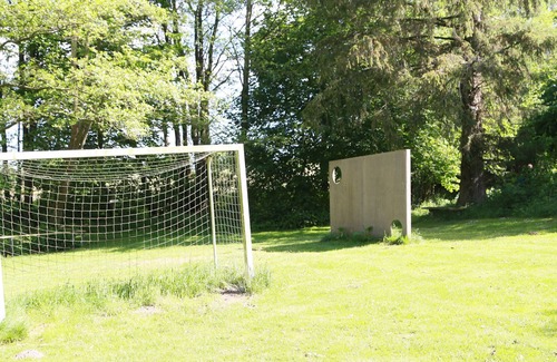 Falkenburg House | Cozy holiday home with a large fenced plot and free WiFi