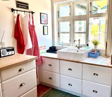 Sandavagur House | Cozy Holiday Home