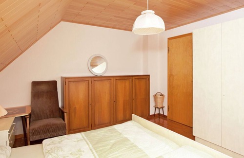 Wallenborn House | Cozy Holiday Home in Wallenborn with Garden