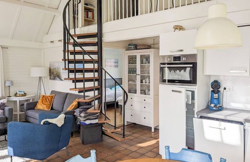 Oudeslius House | Cozy holiday home in quiet location – perfect for families & trips to the sea